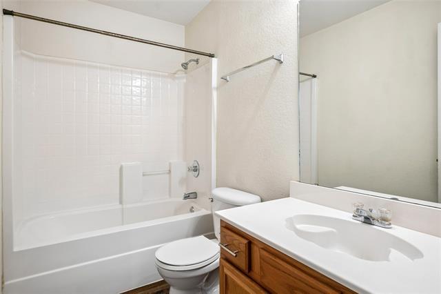 Building Photo - 316 Matlock Meadow Dr