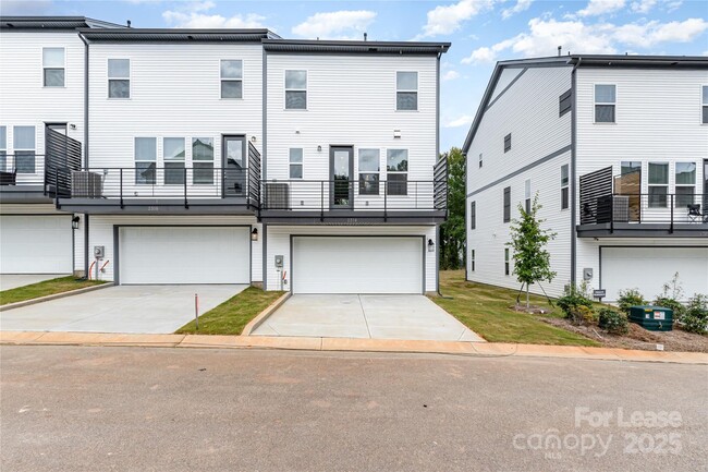 Building Photo - 2314 Donnelly Hls Ln