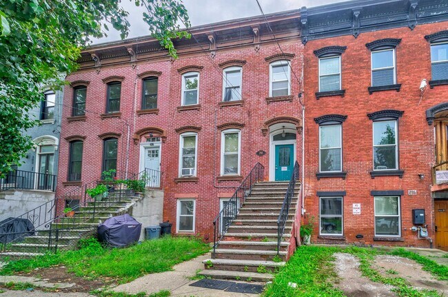 Building Photo - 298 Princeton Ave