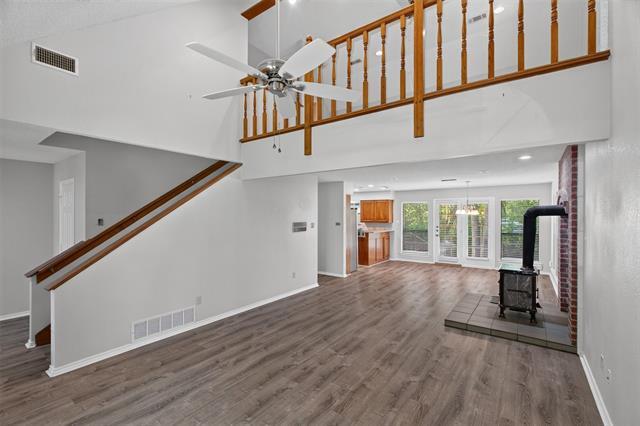 Building Photo - 1009 Winding Creek W Dr