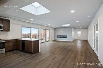 Building Photo - Penthouse at Monarch Lofts