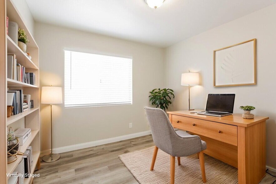 Building Photo - 7680 Beverly Hills Dr