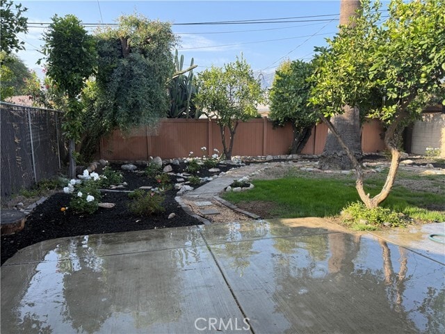 Building Photo - 1353 Pengra St