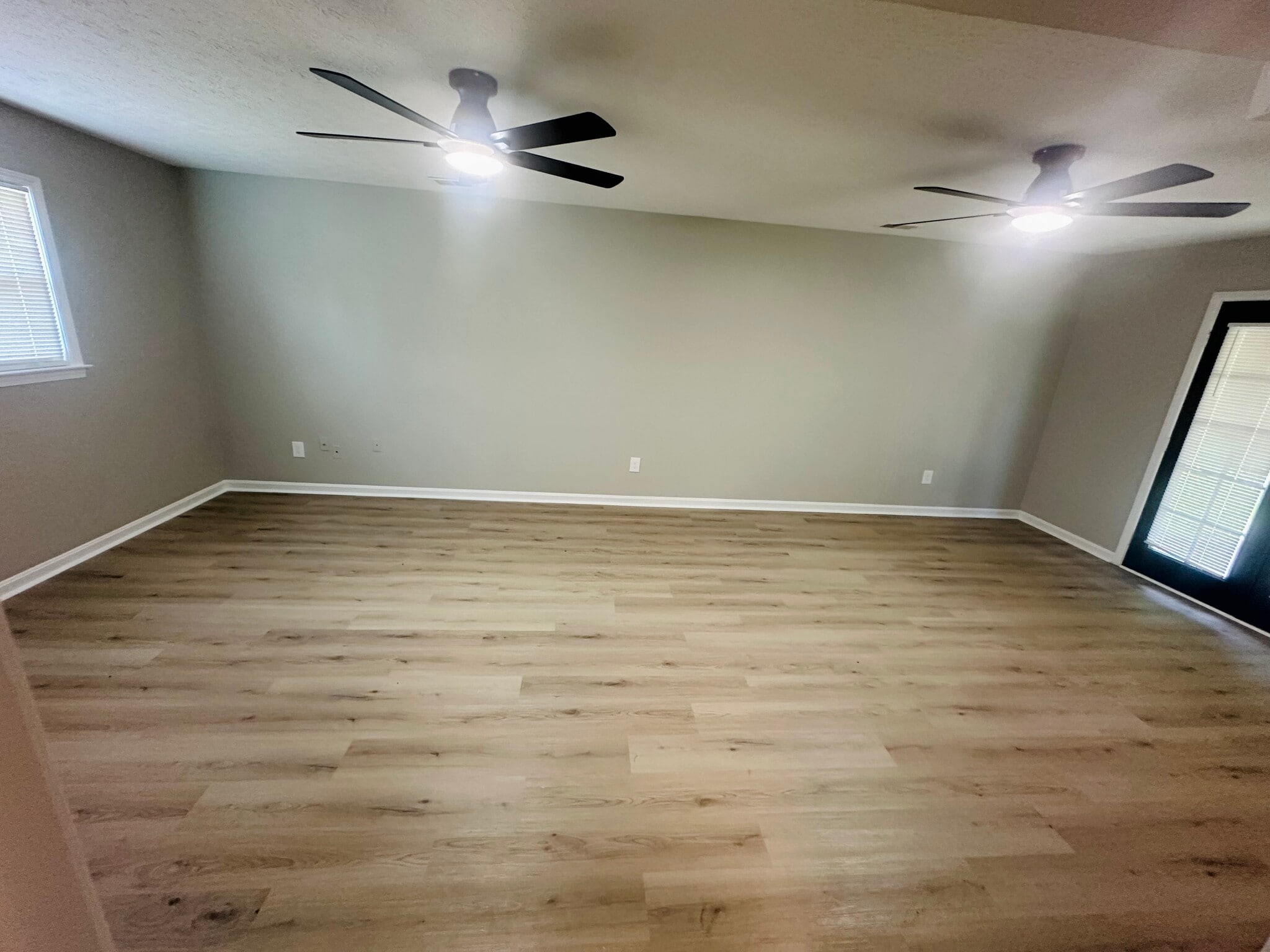 Building Photo - 3606 Baymeadow Dr