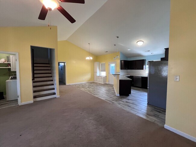 Building Photo - WoW on Wickford