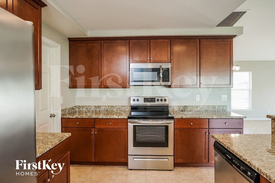 Building Photo - 3507 NW 19th Terrace