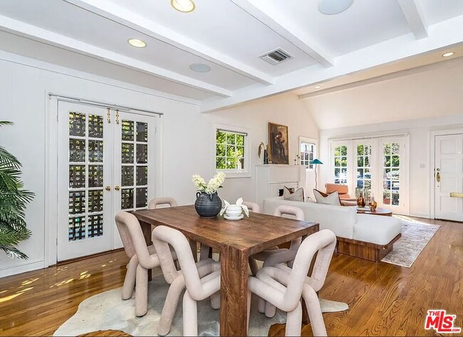 Building Photo - 1608 Courtney Ave