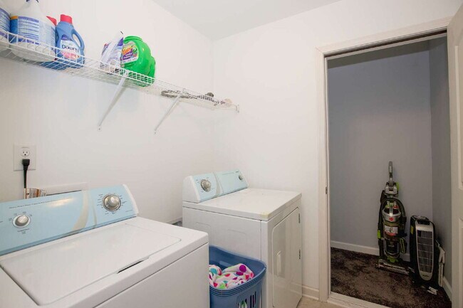 Building Photo - 3028 Helmsman Dr