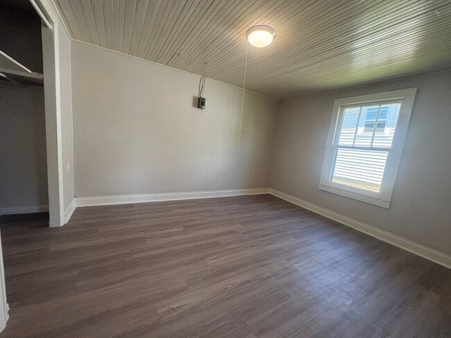 Building Photo - 813-825 Lee Ave