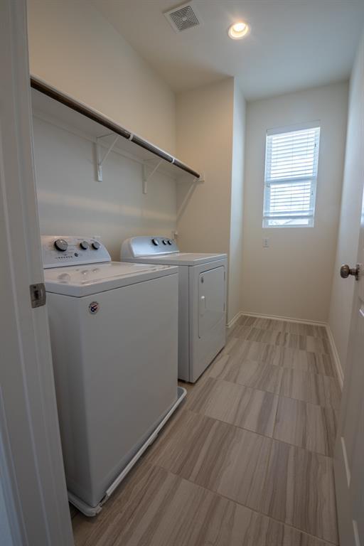 Building Photo - 13500 Feldspar Dr