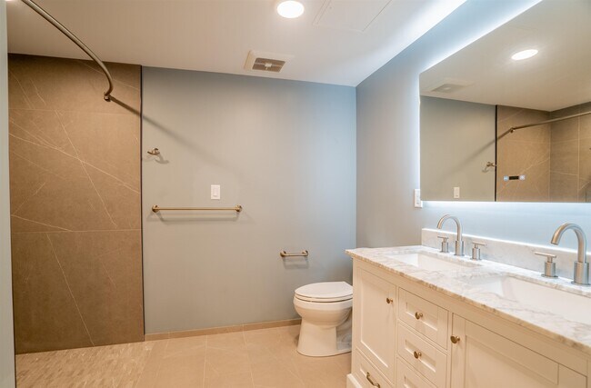 Building Photo - 99 Foundry Pl