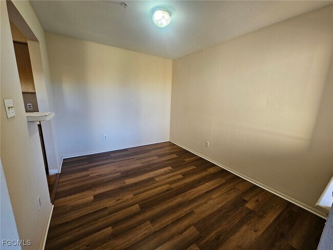 Building Photo - 2875 Winkler Ave