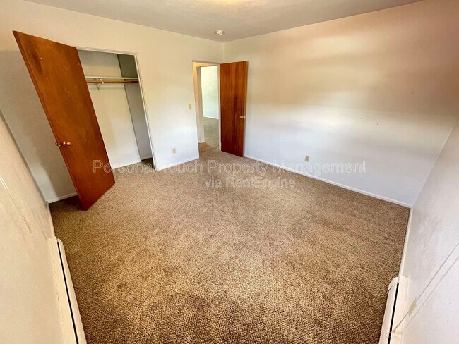 Building Photo - 2818 8th St N