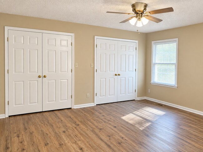 Building Photo - 3813 Mayfair Ln