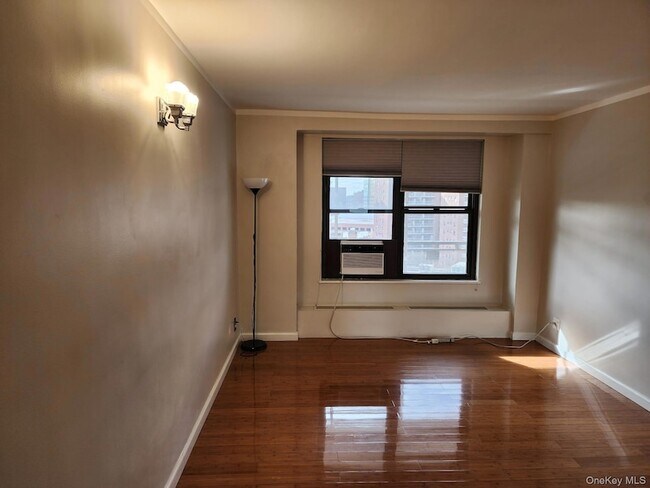 Building Photo - 61-15 98th St