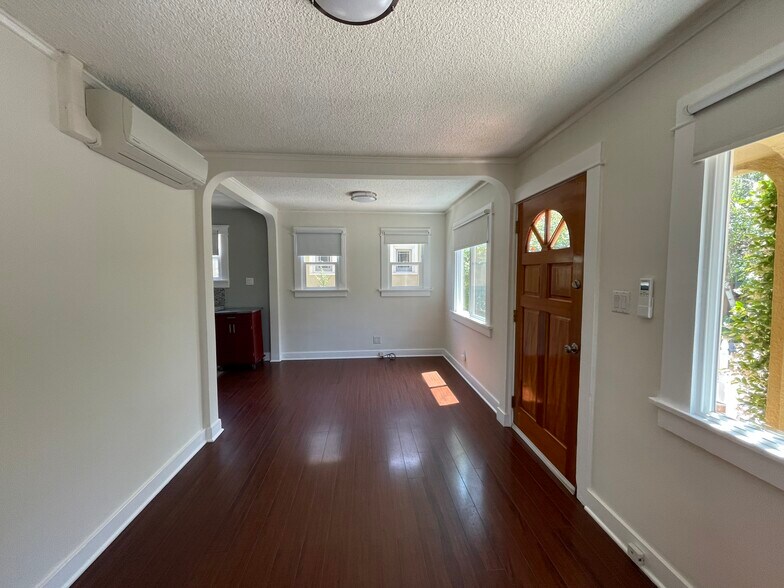 N end of living room into kitchen - 3532 Helms Ave