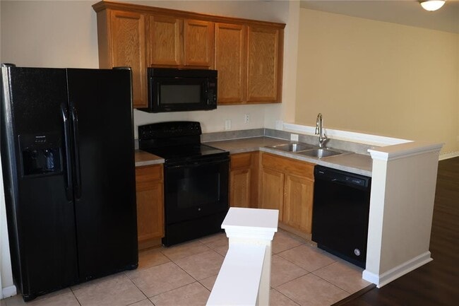 Building Photo - 4891 SW 45th St