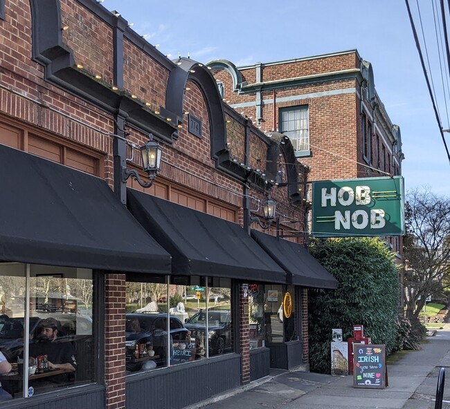 Hob Nob diner - a block away - 612 Tacoma Ave S