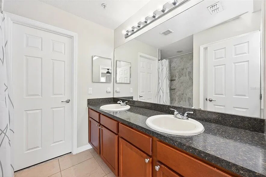 Building Photo - 644 Terrace Spring Dr