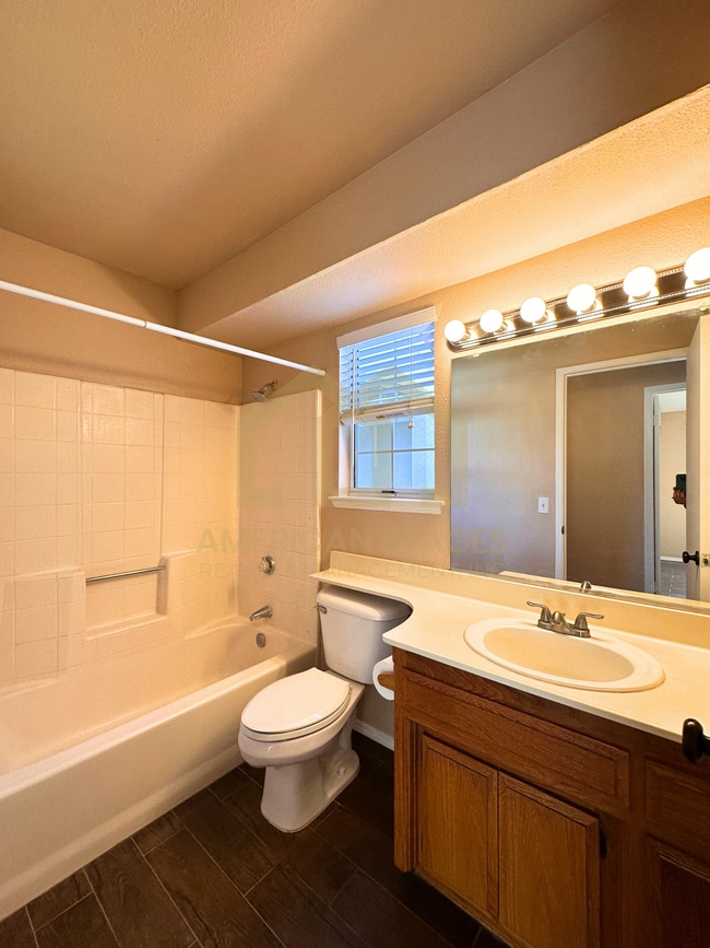 Building Photo - 4281 Ridgecrest St