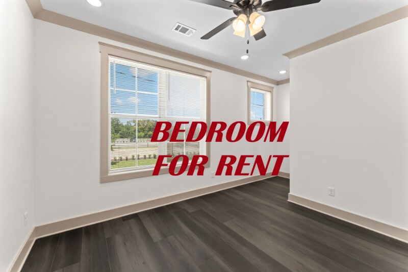 Building Photo - 901 27th St