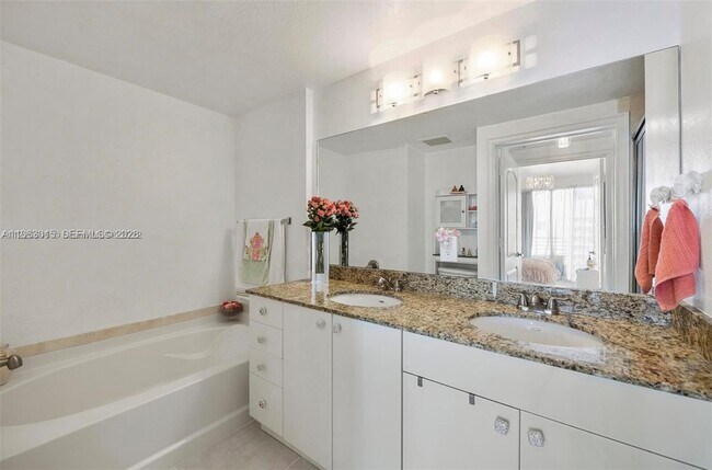 Building Photo - 1830 Radius Dr