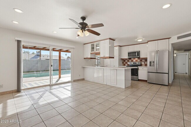 Building Photo - 2503 S Jentilly Ln