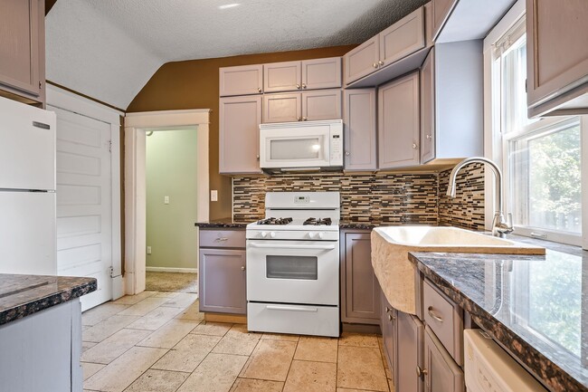 Building Photo - Incredible 5BD/2BA HGTV Remodeled Home nea...