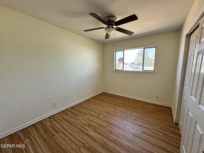 Building Photo - 10336 Windsor Dr