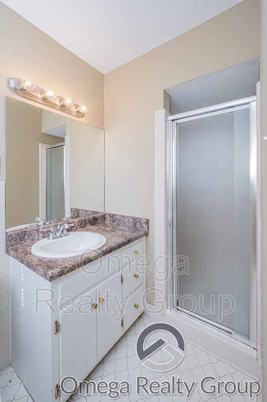 Building Photo - 504 Roselle Ln