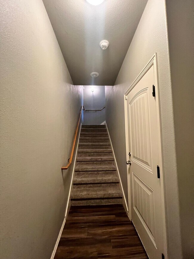 Building Photo - 2788 W Auburn Dr