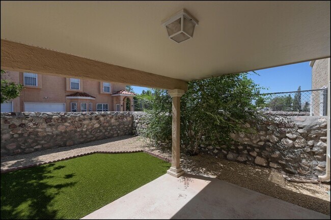 Building Photo - 7580 Le Conte Dr