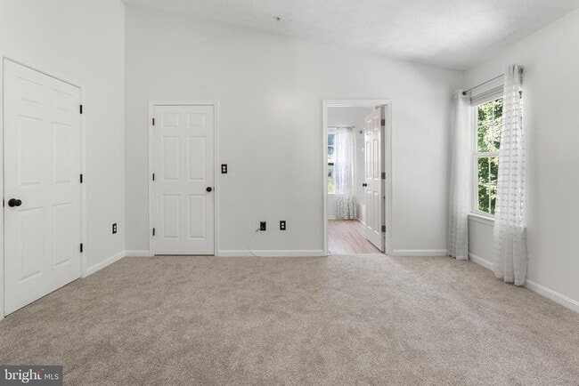 Building Photo - 8220 Silverton Ct