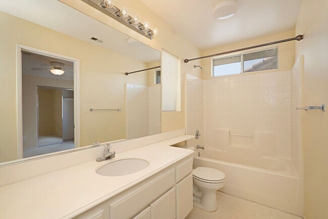 Building Photo - Scripps Ranch Single Family House