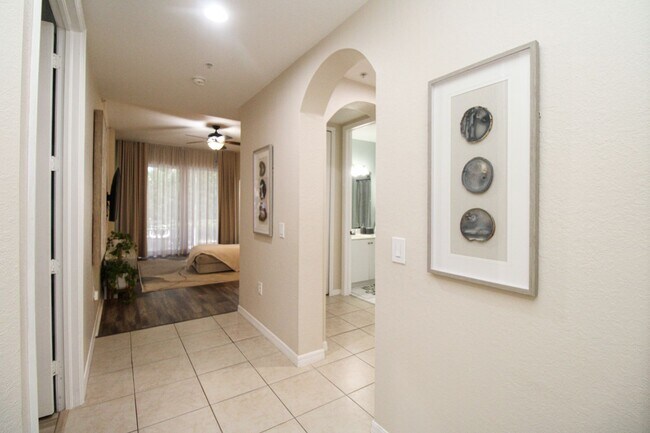 Building Photo - MARIPOSA ** SEASONAL (90 DAY MINIMUM STAY)...