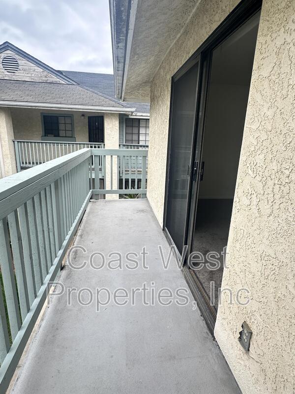 Building Photo - 382 Acacia Ave