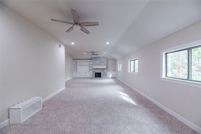 Building Photo - 3123 Baywood Park Dr