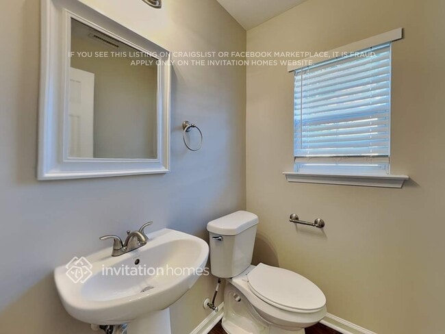 Building Photo - 347 Ashdale Dr