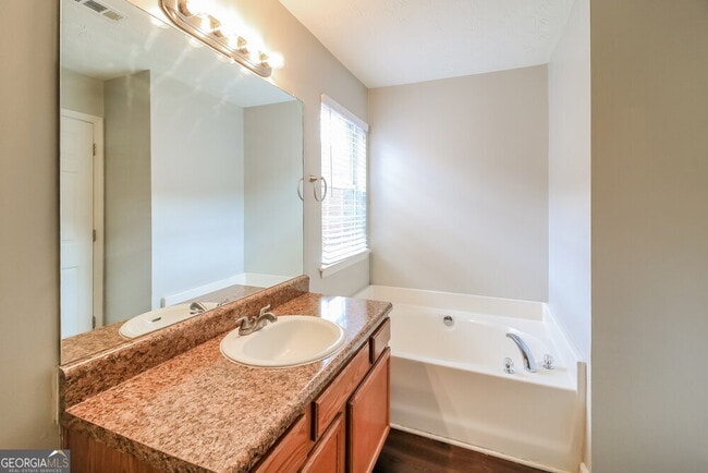Building Photo - 1114 Dunaway Dr