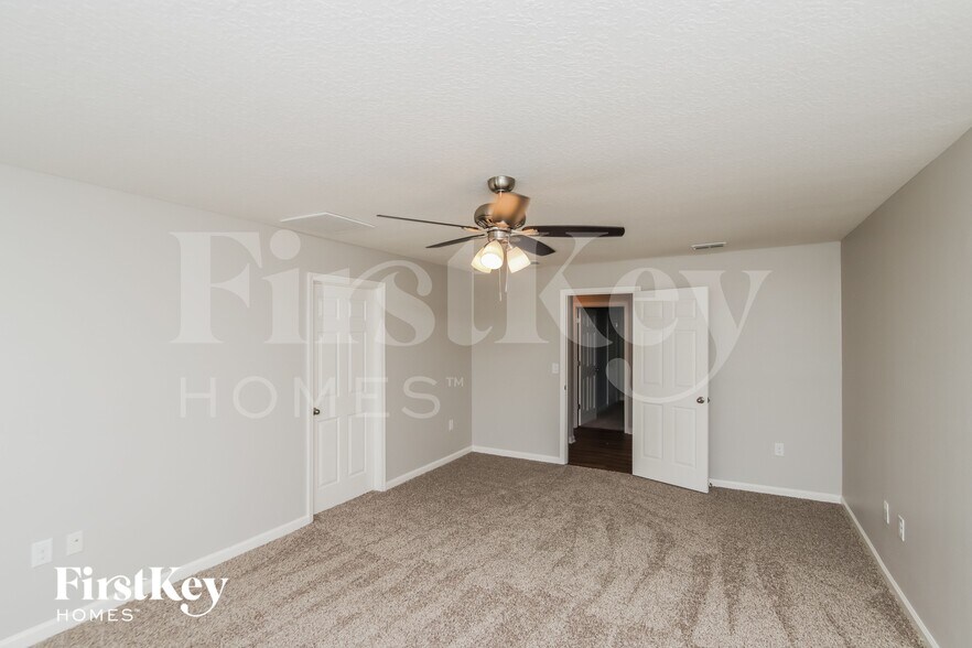 Building Photo - 1992 Elkins Point