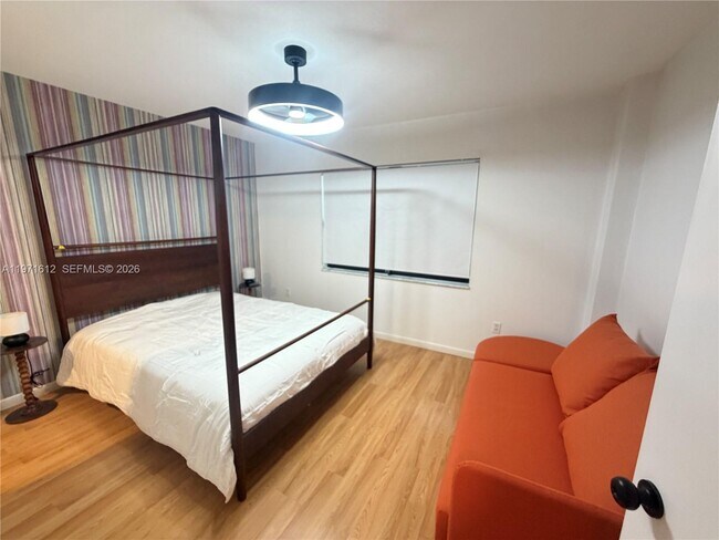 Building Photo - 896 N Federal Hwy