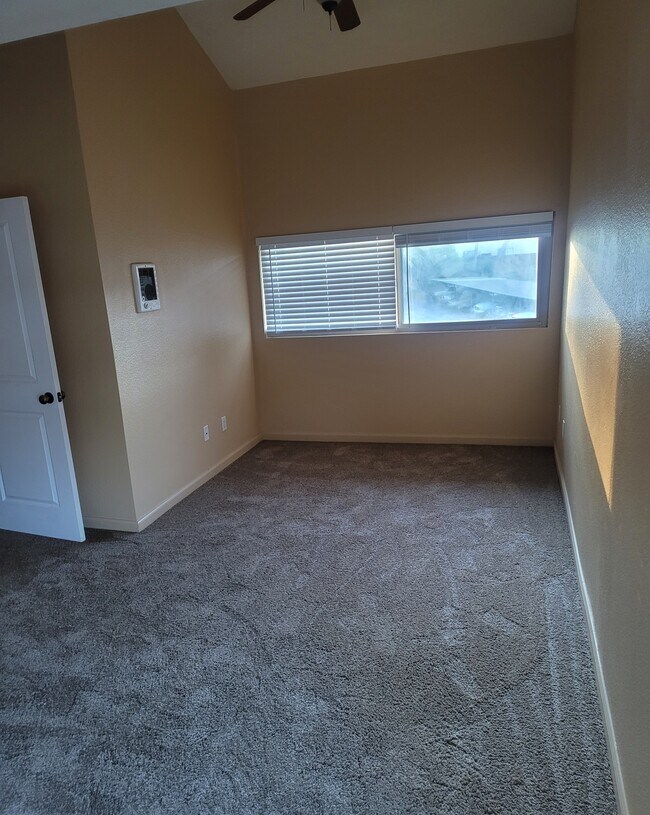 Building Photo - 1350 N Escondido Blvd