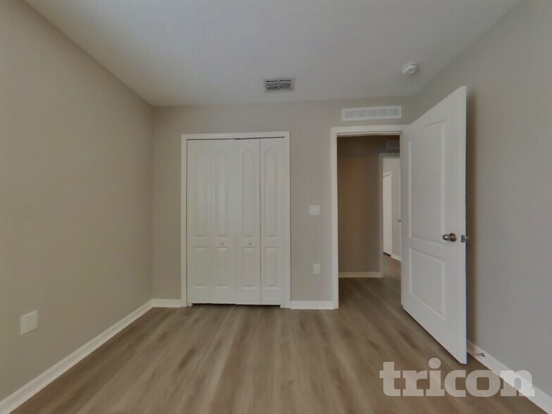 Building Photo - 3423 98th St E