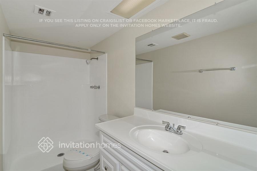 Building Photo - 7341 W Shangri La Rd