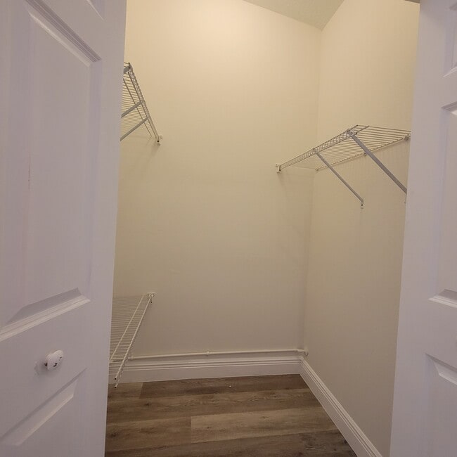 Building Photo - 739 Orchid Dr