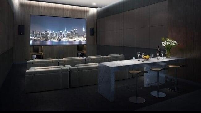 Building Photo - 99 Hudson St