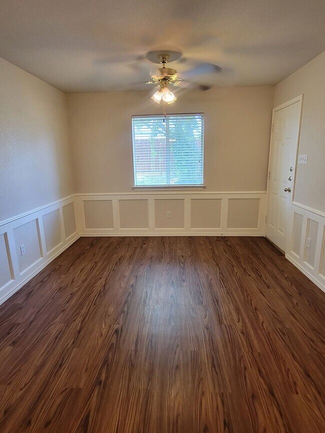 Building Photo - 4 Bedroom, 2 Bathroom House in Killeen wit...