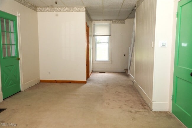 Building Photo - 61781 W Tacoma Rd