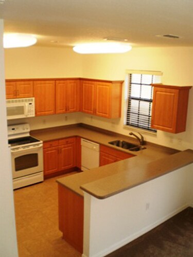 Building Photo - 7452 Bristol Cir