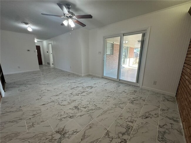 Building Photo - 136 Daniel Moore Ave